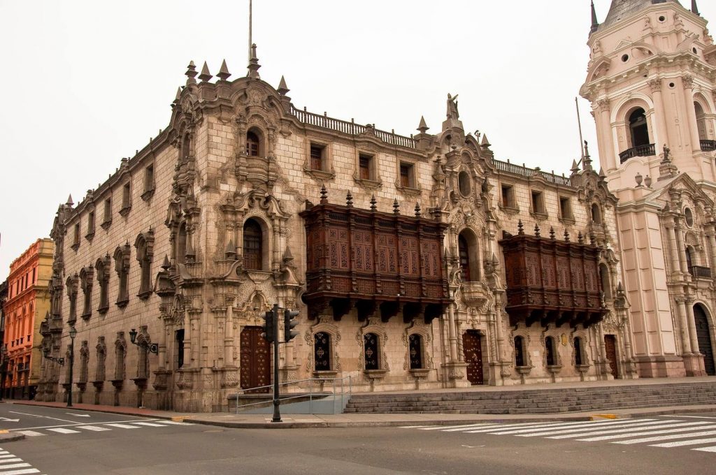 El Palacio Arzobispal de Lima: rincón de arte e historia | Ensayo General