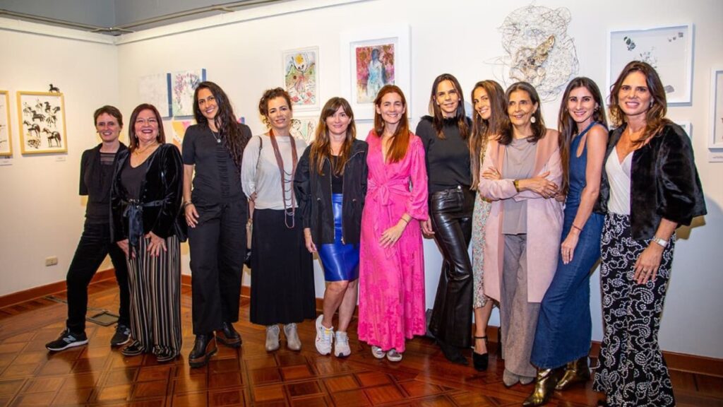 Artistas reunidas en la muestra colectiva 'Contemporáneas'. Foto: Difusión.